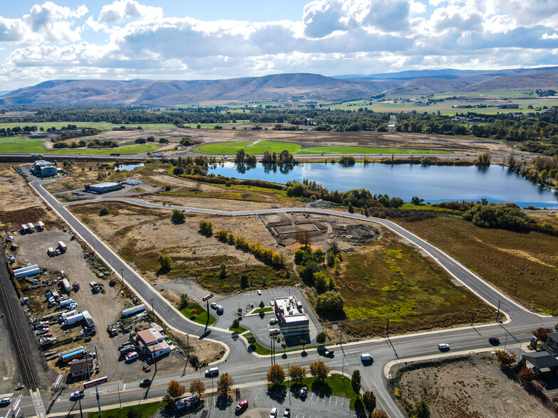 Umptanum Road & Opportunity st, Ellensburg, WA for lease - Building Photo - Image 3 of 4