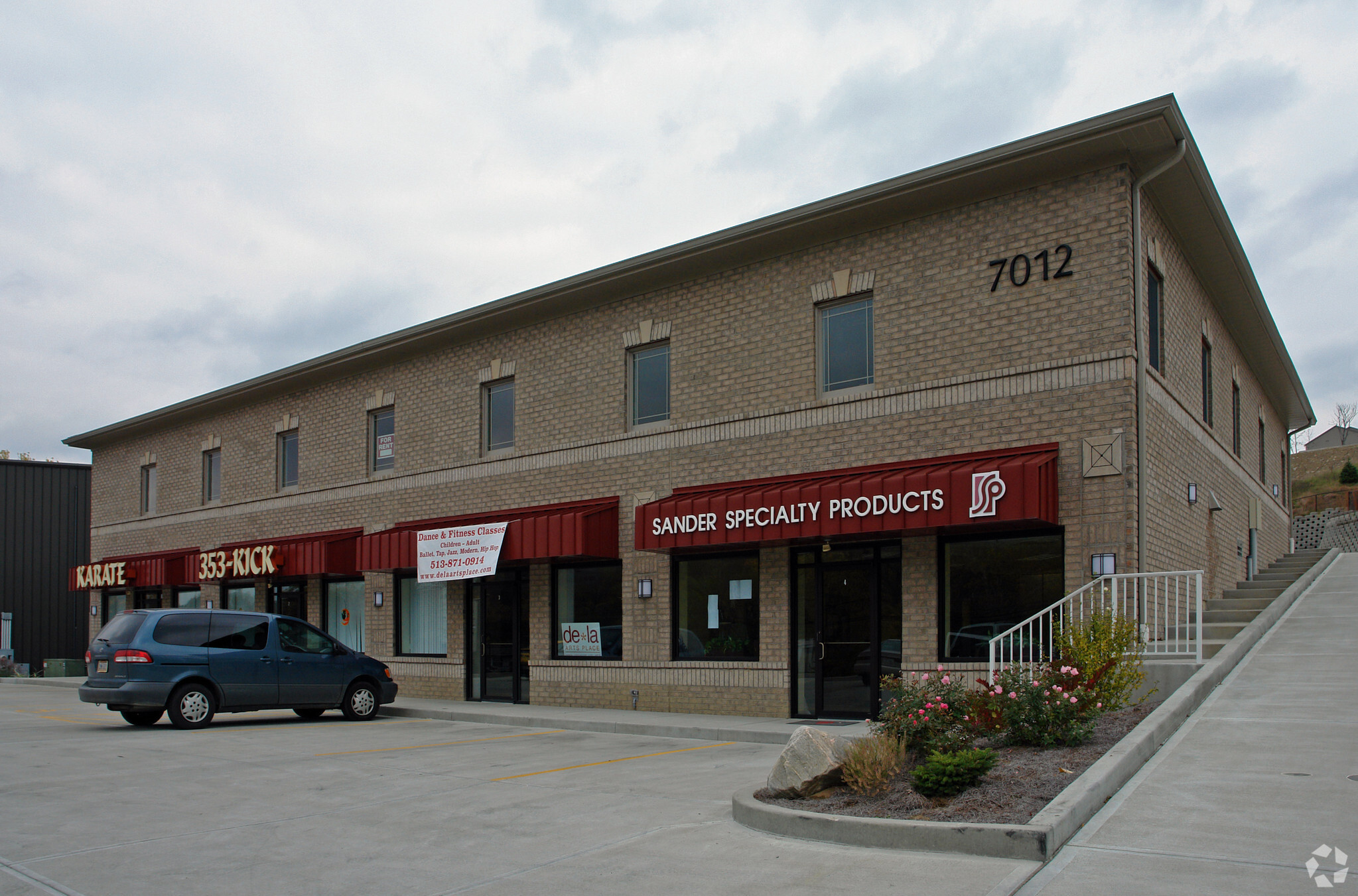 7012 Harrison Ave, Cincinnati, OH for lease Building Photo- Image 1 of 3