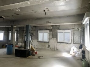 Retail in Ermont for lease Interior Photo- Image 2 of 5