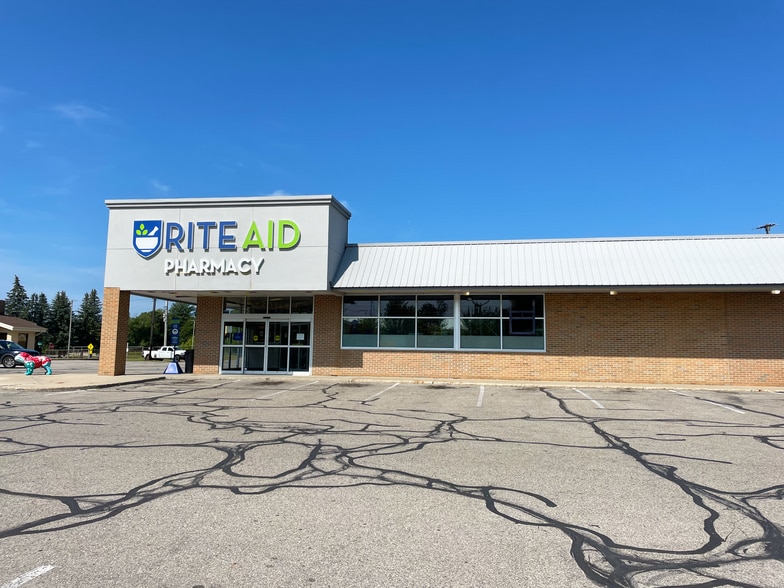 842 S State St, Big Rapids, MI for lease - Building Photo - Image 2 of 2