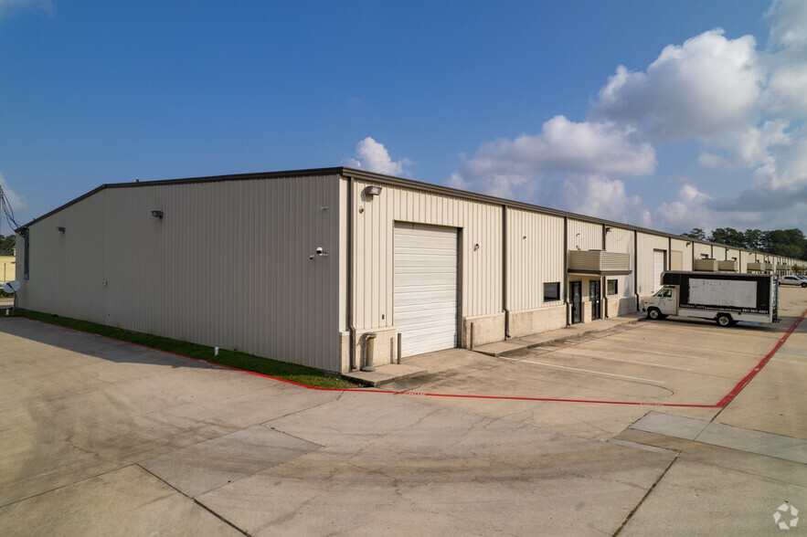 25275 Budde Rd, Spring, TX for lease - Building Photo - Image 2 of 22