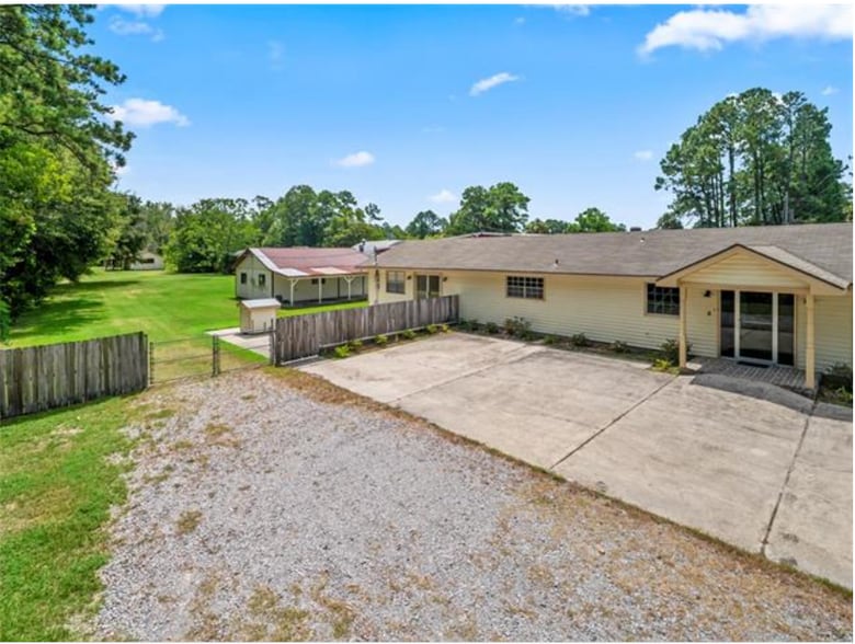 676 E I 10 Service Rd, Slidell, LA for sale - Building Photo - Image 3 of 13