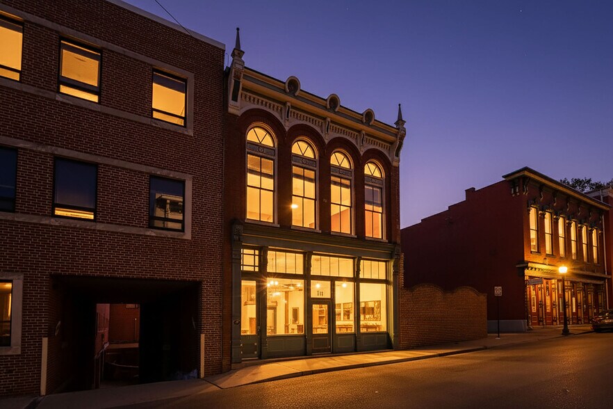 111 S Augusta St, Staunton, VA for sale - Building Photo - Image 2 of 25