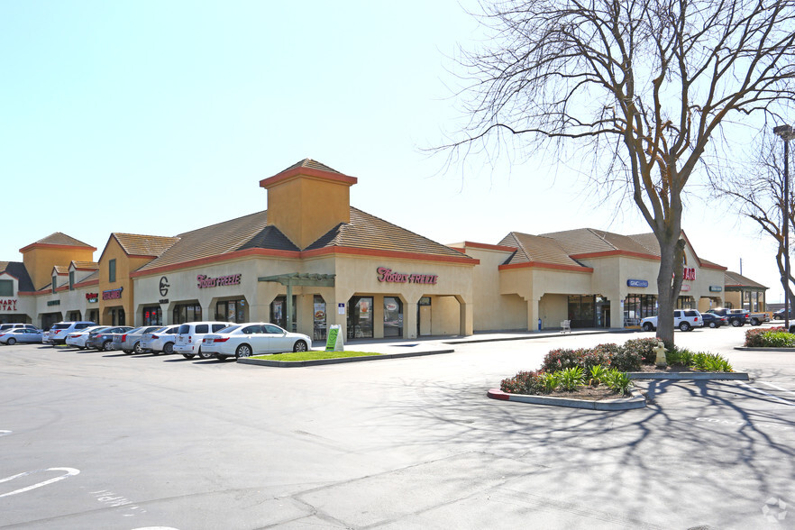 3900 Pelandale Ave, Modesto, CA for lease - Building Photo - Image 1 of 15