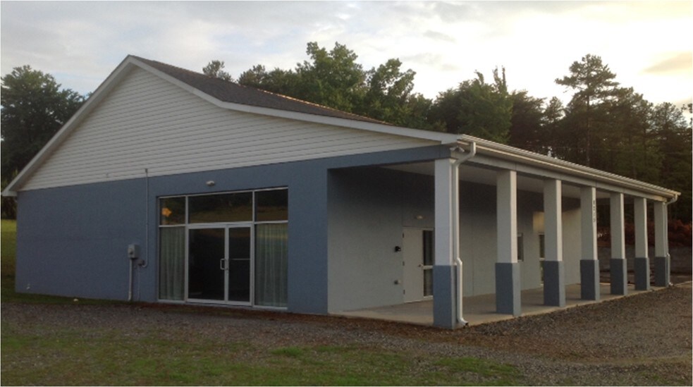 8215 Highway 11, Campobello, SC for sale - Primary Photo - Image 1 of 1