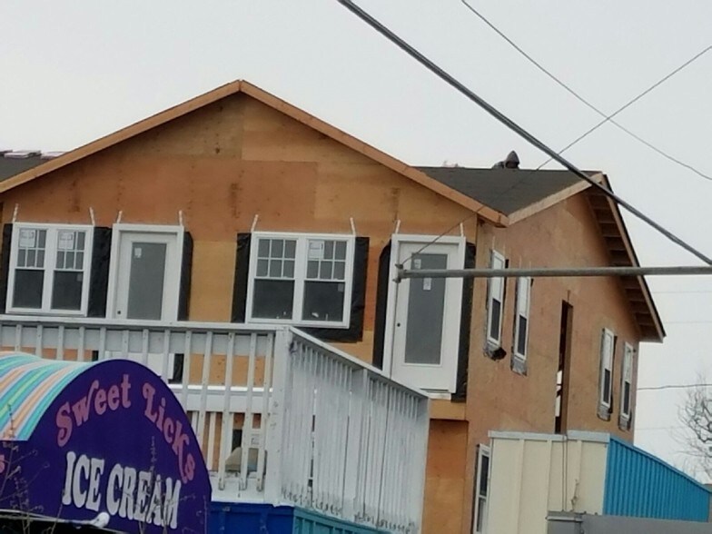 1 Main Walk, Cherry Grove, NY 11782