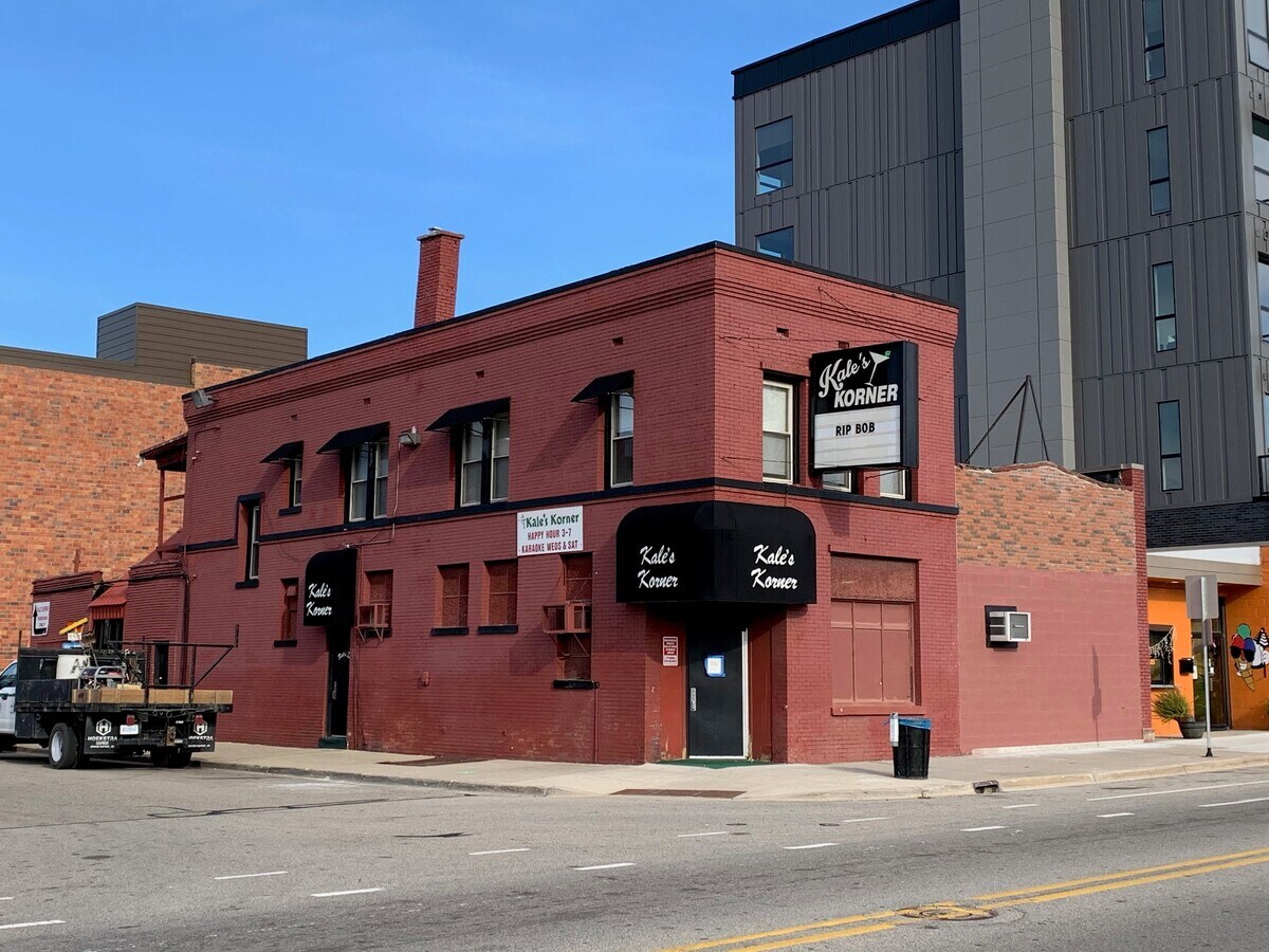 511 Bridge St NW, Grand Rapids, MI 49504