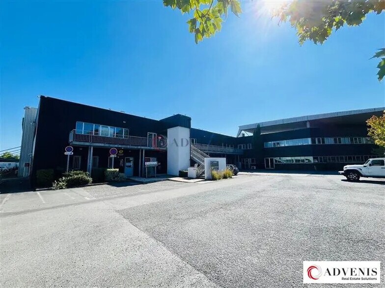 Office in Mérignac for lease - Building Photo - Image 1 of 12