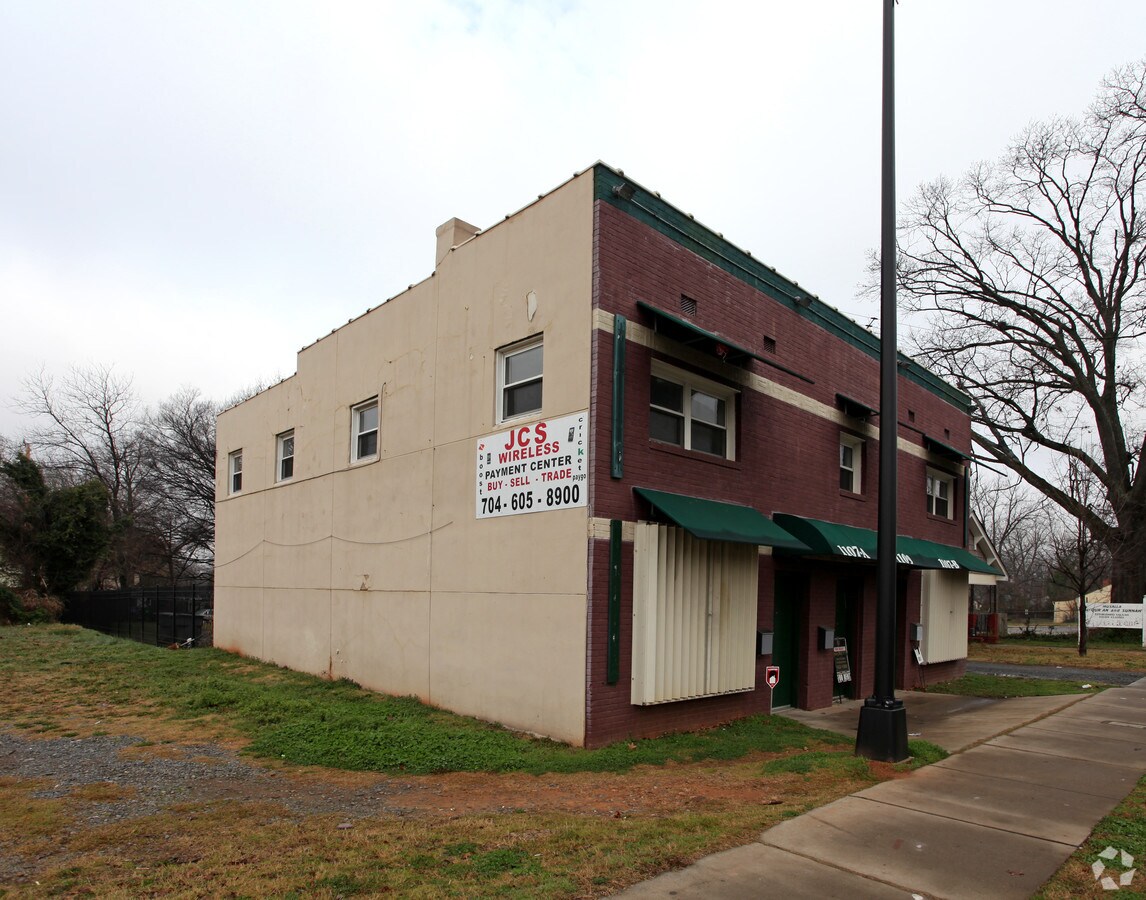 11071109 Beatties Ford Rd, Charlotte, NC 28216