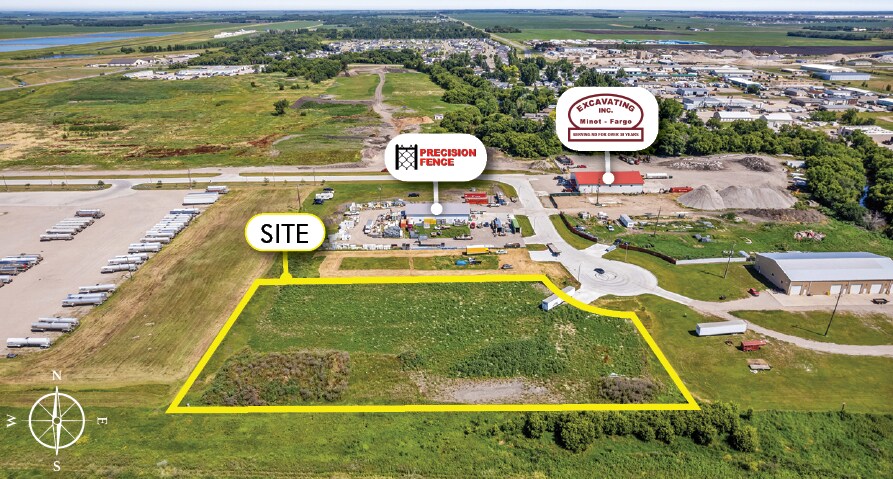 614 5th St NW ct, West Fargo, ND for sale - Primary Photo - Image 1 of 1