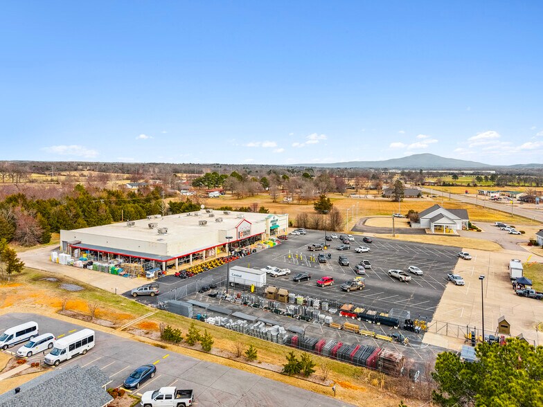 1555 E Main St, Booneville, AR for sale - Building Photo - Image 1 of 1