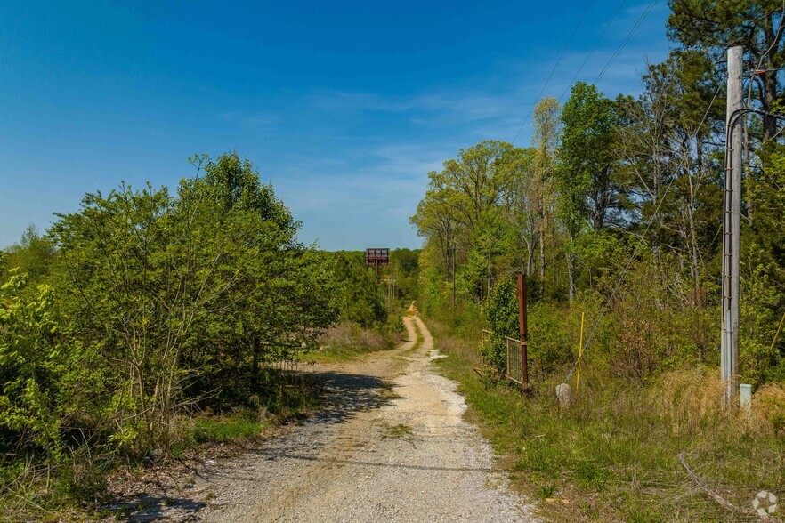 1685 Holladay Rd, Cookeville, TN for sale - Building Photo - Image 2 of 15