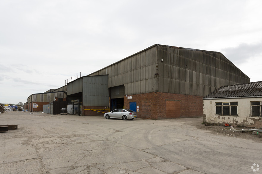 Moor Ln, Sherburn In Elmet for sale - Building Photo - Image 2 of 6