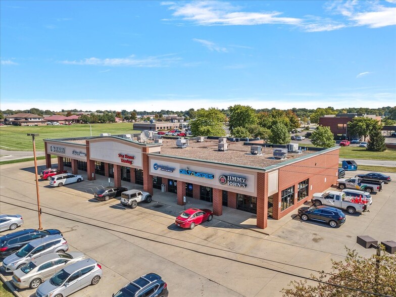 3120-3126 S Sixth St, Springfield, IL for lease - Building Photo - Image 1 of 4