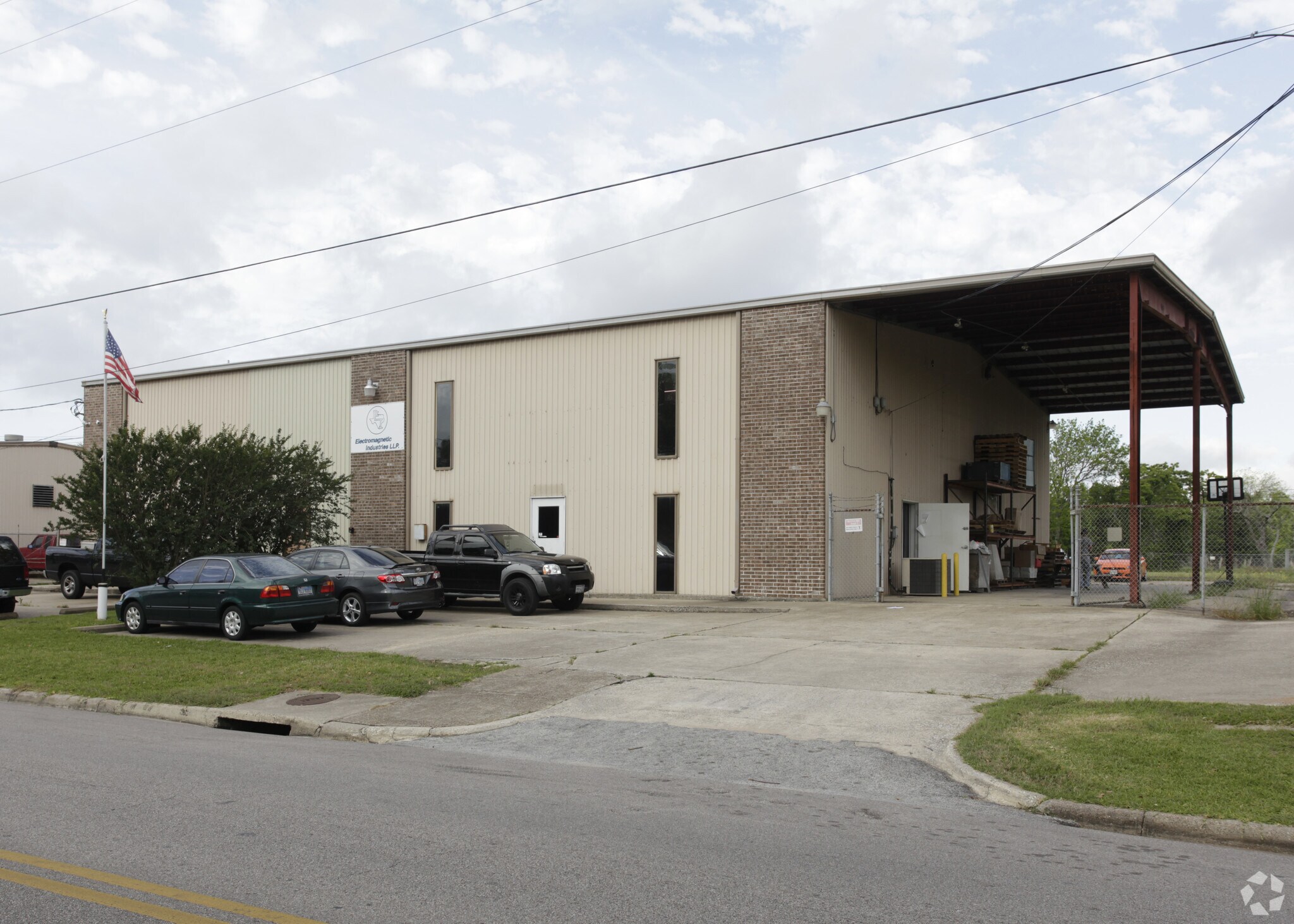 1507 Beaumont Rd, Baytown, TX for lease Building Photo- Image 1 of 7