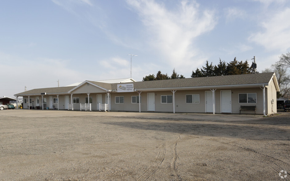 1122 Pony Express Hwy, Marysville, KS for sale - Primary Photo - Image 1 of 1