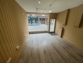 20 Queen St, Louth for lease Interior Photo- Image 2 of 2