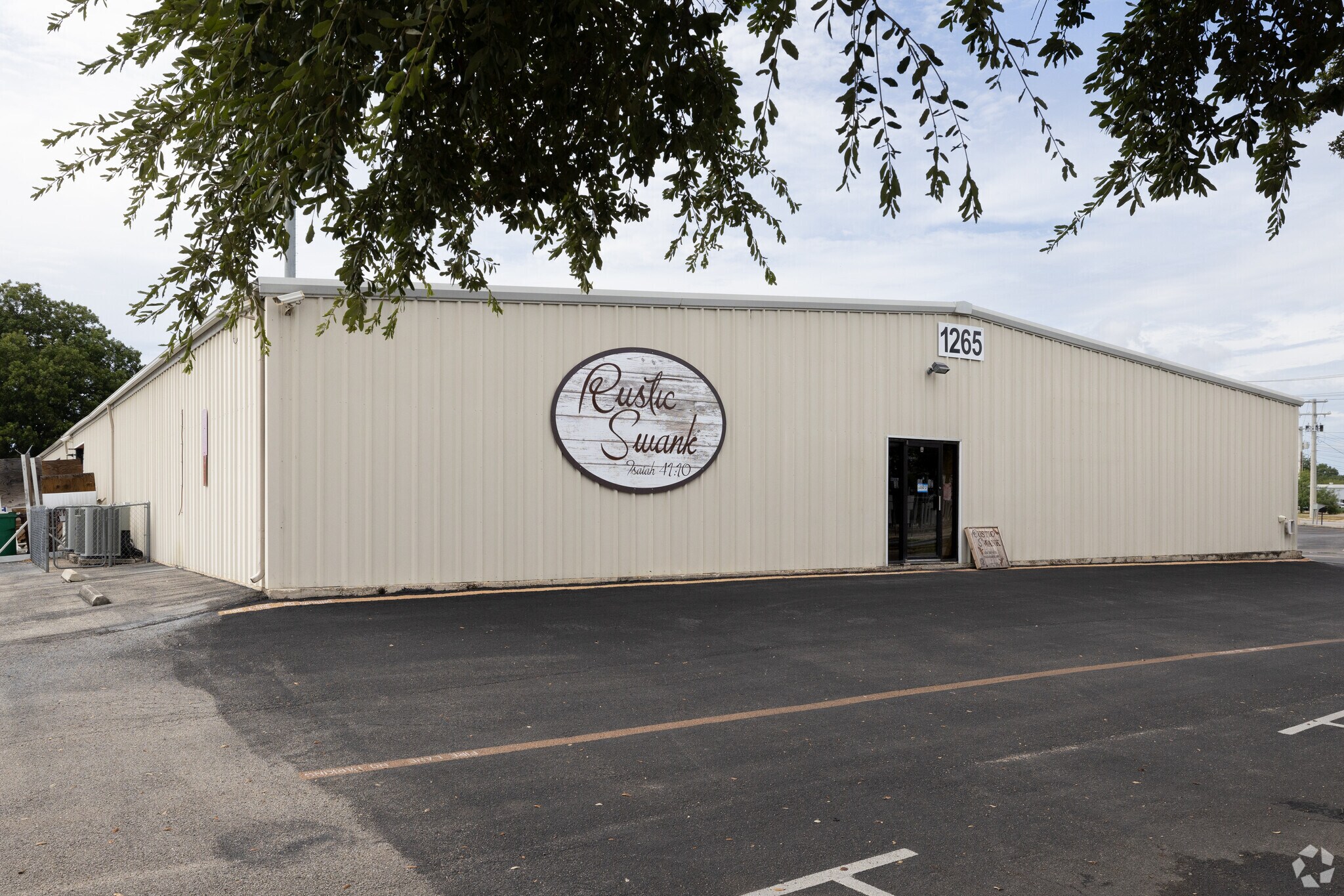 1265 Industrial Dr, New Braunfels, TX for sale Primary Photo- Image 1 of 1