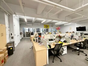 315-321 W 39th St, New York, NY for lease Interior Photo- Image 1 of 5