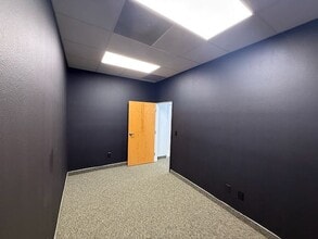 9401 SW Highway 200, Ocala, FL for lease Interior Photo- Image 2 of 6
