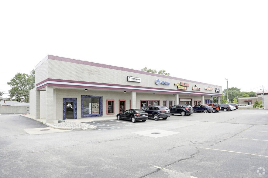 2059-2071 E Maple Rd, Troy, MI for sale - Primary Photo - Image 1 of 1