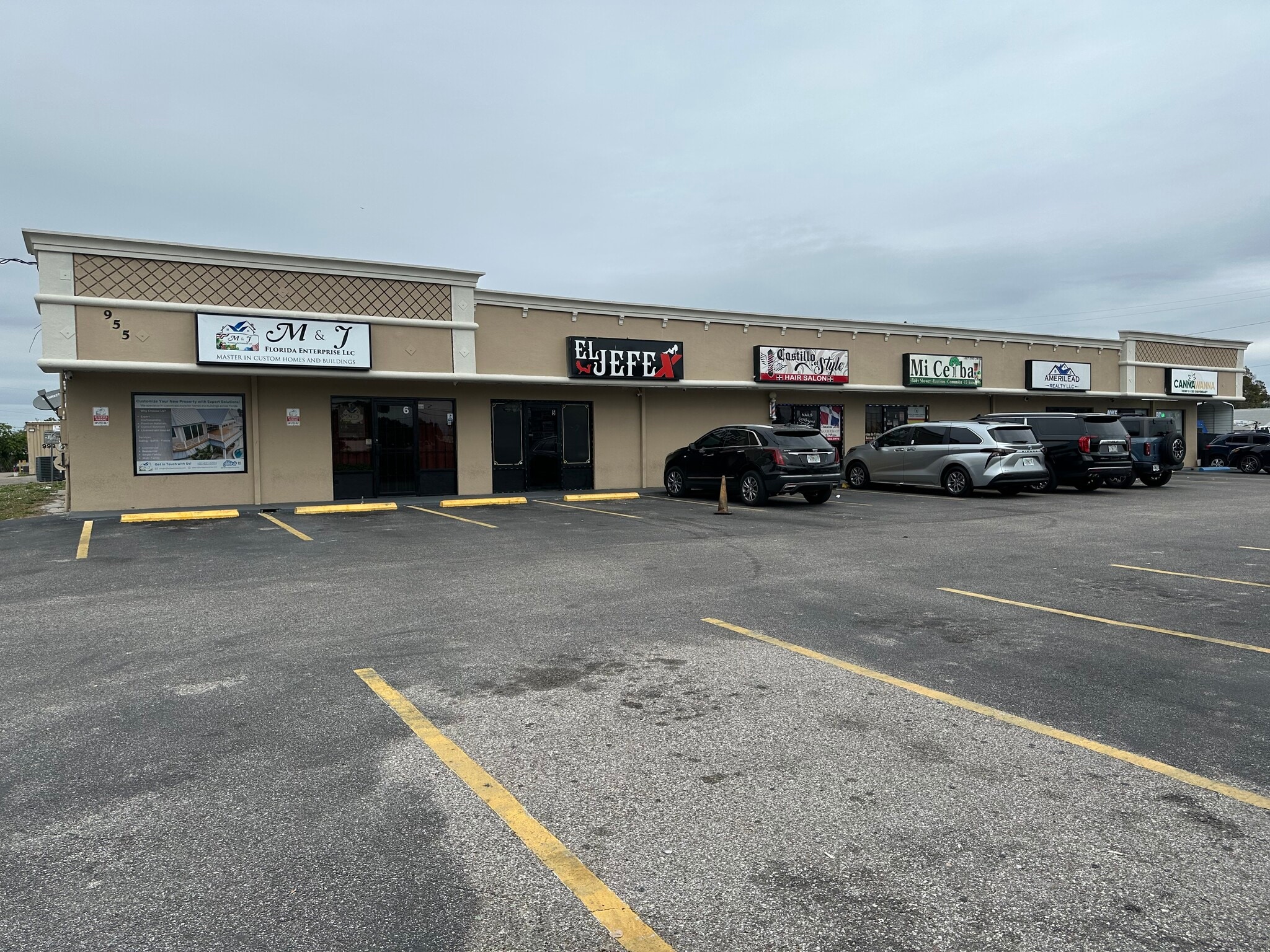 955 ; 999 W. Lancaster Rd Orlando, FL portfolio of 2 properties for sale on LoopNet.com Building Photo- Image 1 of 7