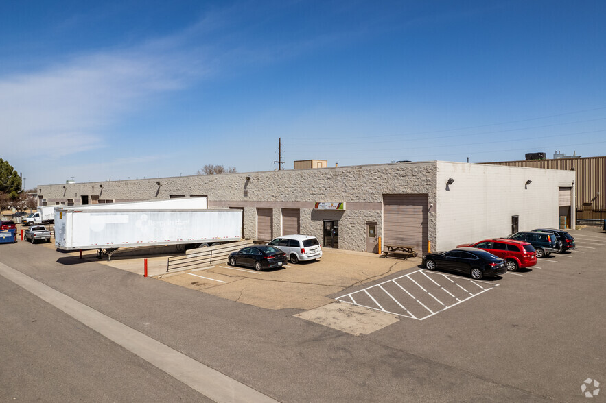 6000 E 58th Ave, Commerce City, CO for lease - Building Photo - Image 3 of 17