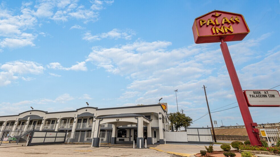 4221 North Fwy, Houston, TX 77022