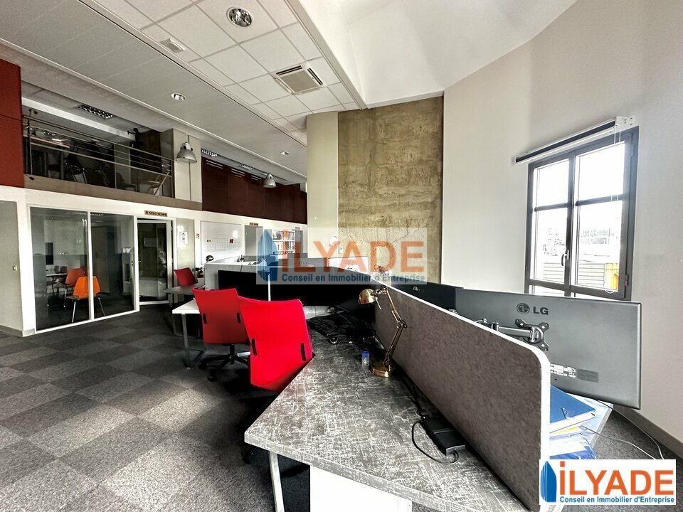 Office in Marseille for lease Building Photo- Image 1 of 13