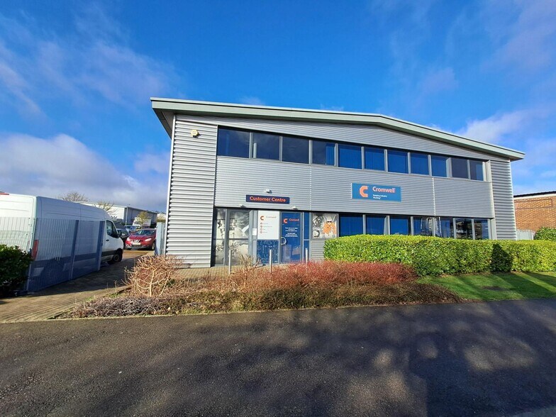 Bilton Way, Luton for lease - Building Photo - Image 1 of 2