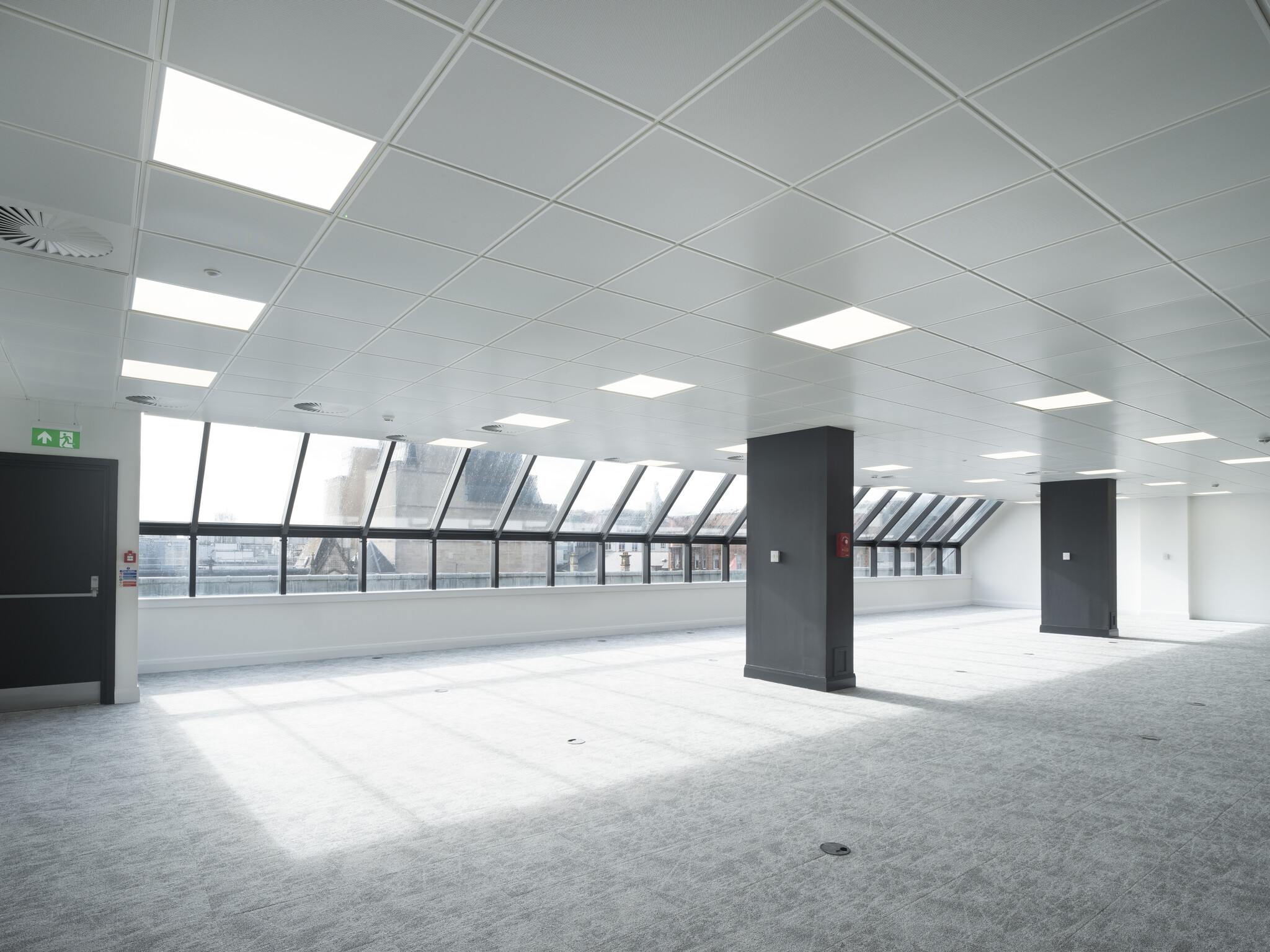 8 Nelson Mandela Pl, Glasgow for lease Interior Photo- Image 1 of 6