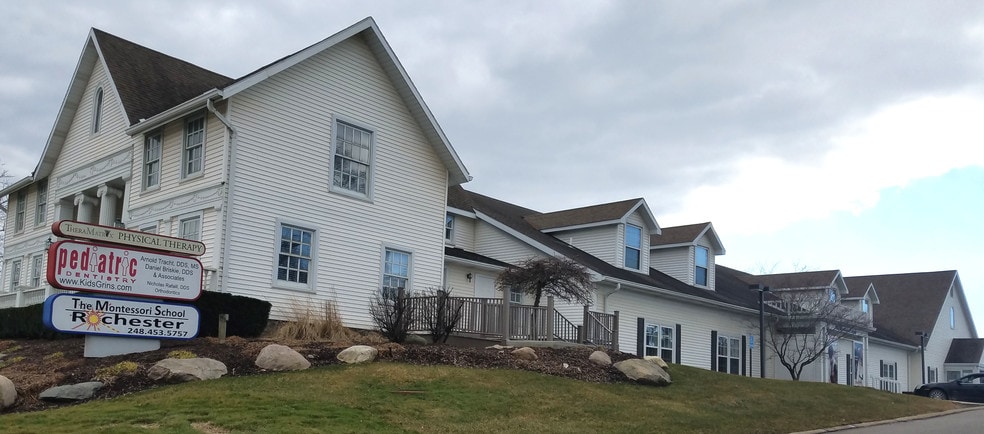 1812-1814 S Rochester Rd, Rochester Hills, MI for lease - Building Photo - Image 3 of 9