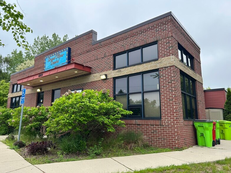 6919 Grand River Rd, Brighton, MI for sale - Building Photo - Image 3 of 13