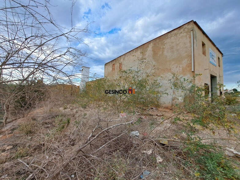 Industrial in Canals for sale - Building Photo - Image 2 of 10