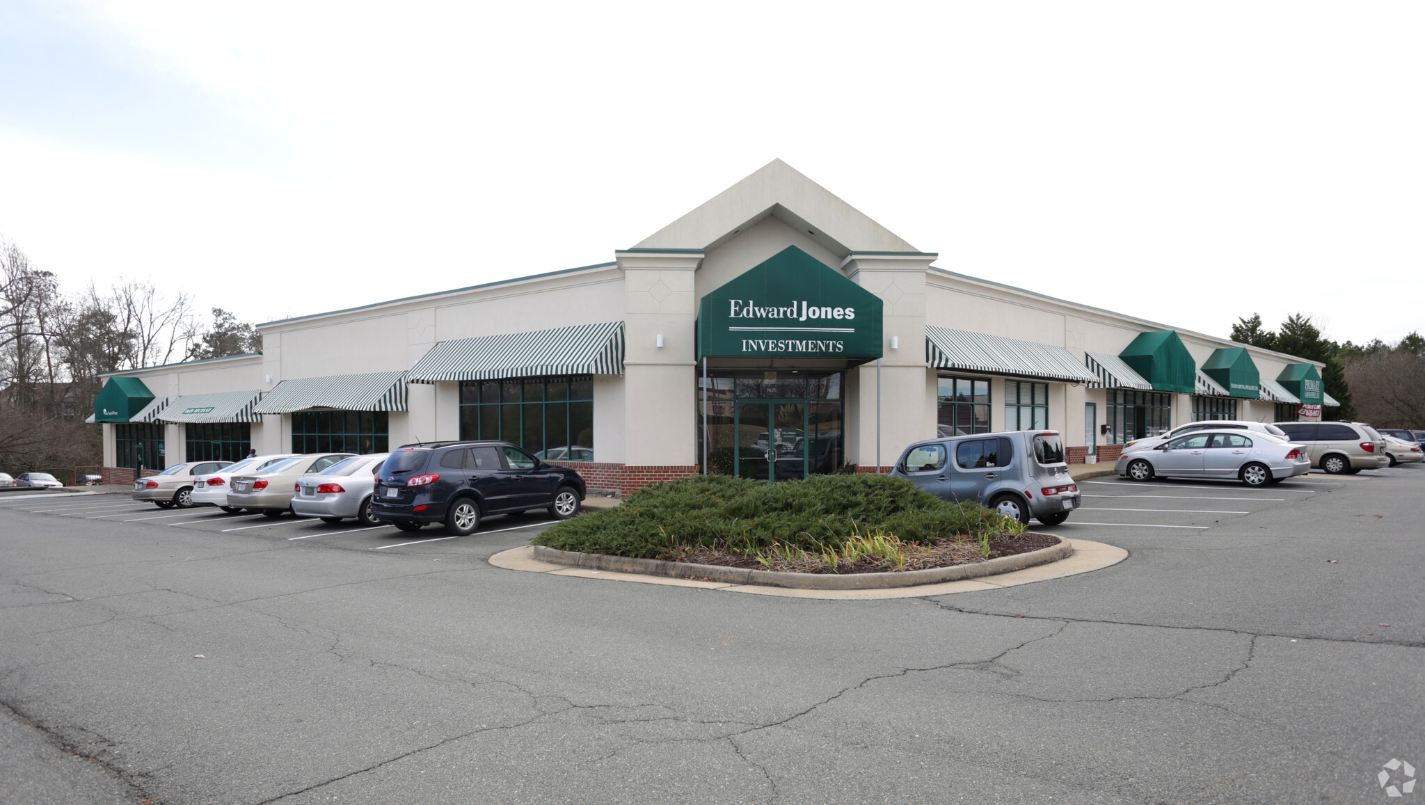 7415-7425 Lee Davis Rd, Mechanicsville, VA for lease Building Photo- Image 1 of 19