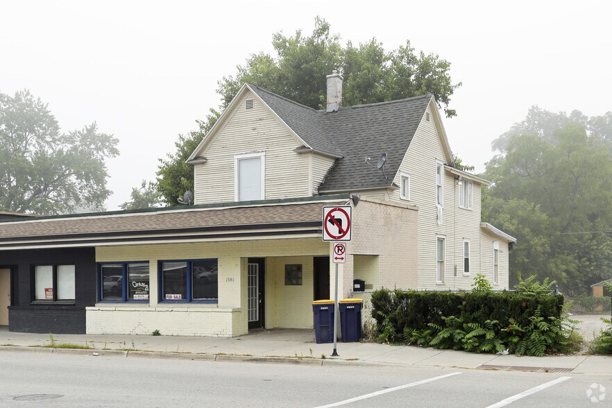 Retail in Grand Rapids, MI for sale - Primary Photo - Image 1 of 1