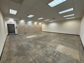 7308 Aspen Ln N, Brooklyn Park, MN for lease Interior Photo- Image 2 of 5