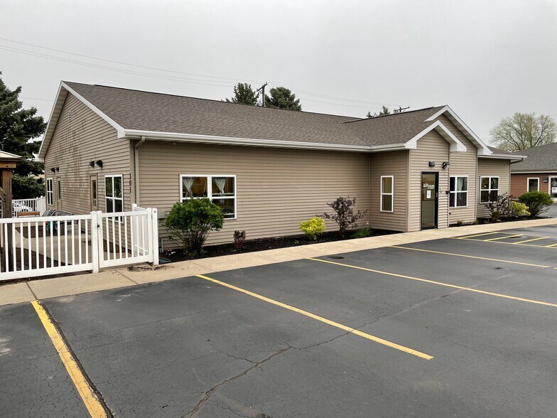 301 E 1st Ave, Appleton, WI for sale - Building Photo - Image 1 of 1