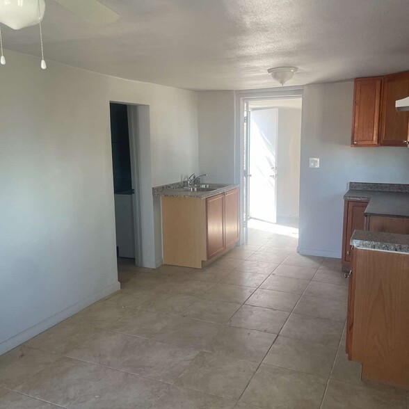 1410 S 24th Ave, Phoenix, AZ for sale - Building Photo - Image 2 of 2