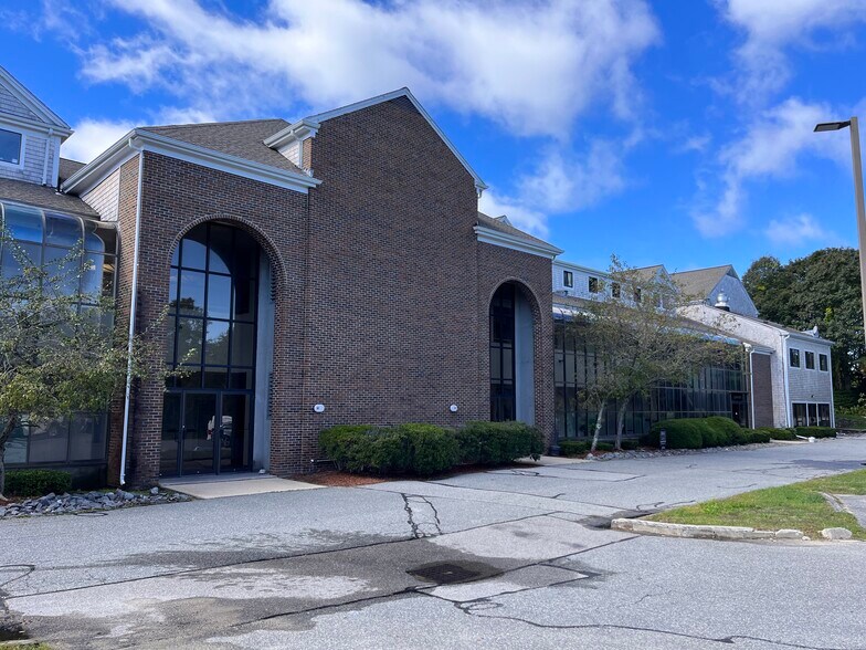 205 Worcester Ct, Falmouth, MA for sale - Building Photo - Image 1 of 1