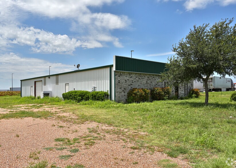 891 E Highway 34, Italy, TX for sale - Primary Photo - Image 1 of 1