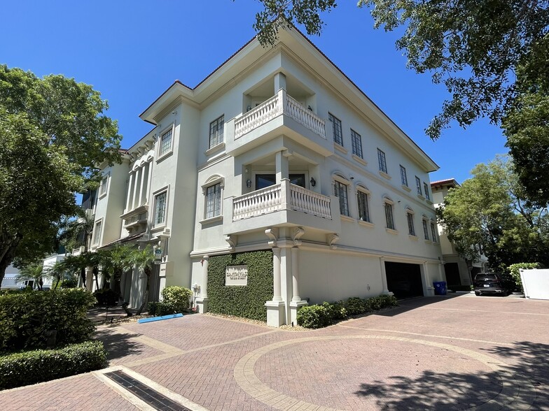 750 11th St S, Naples, FL for sale - Building Photo - Image 1 of 3