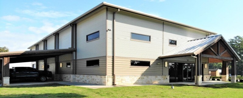 122 Commercial Cir, Conroe, TX for sale Building Photo- Image 1 of 1