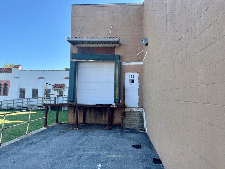 122 S Spanish St, Cape Girardeau, MO for lease - Building Photo - Image 2 of 17