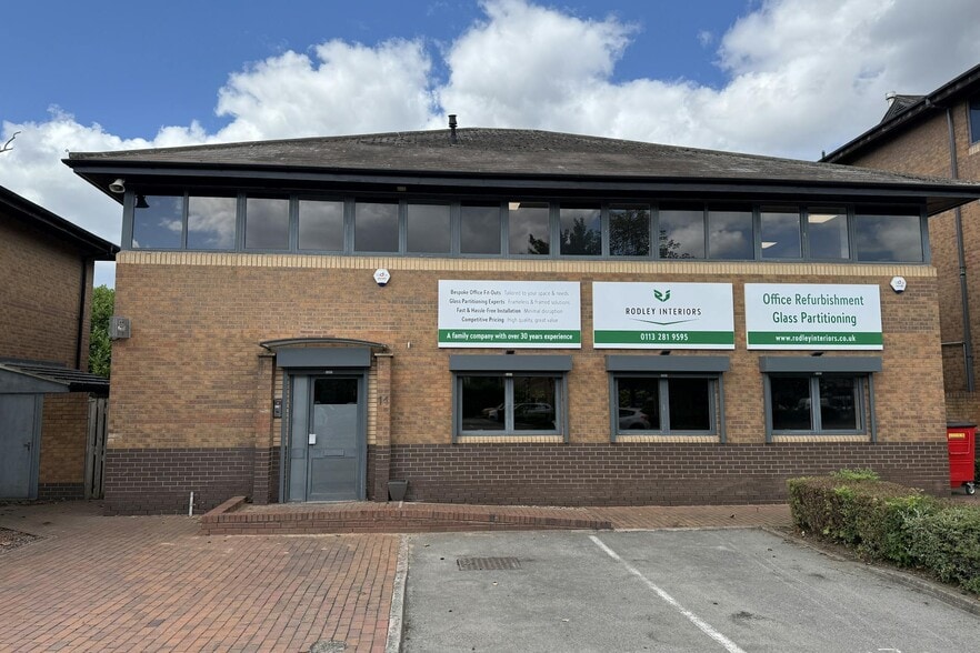 Royds Hall Rd, Leeds for lease - Building Photo - Image 1 of 2