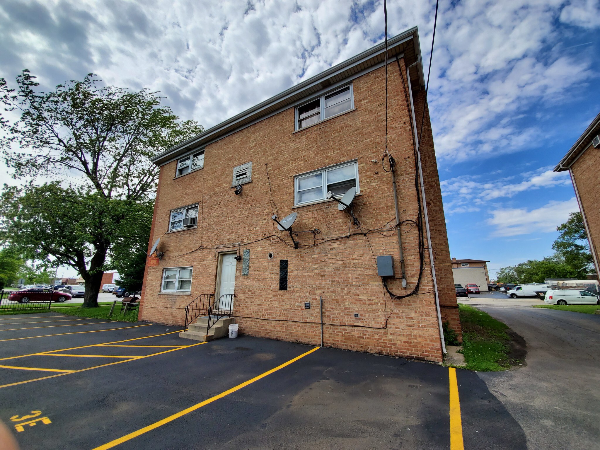 7155 W 91st St, Bridgeview, IL 60455 Multifamily for Sale