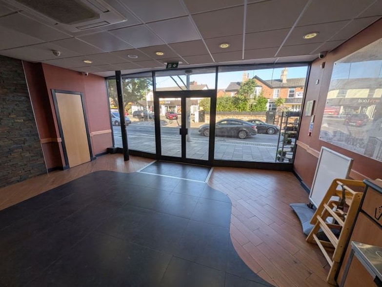 58 Market St, Wirral for lease Interior Photo- Image 1 of 7