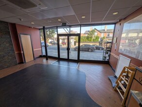 58 Market St, Wirral for lease Interior Photo- Image 1 of 7