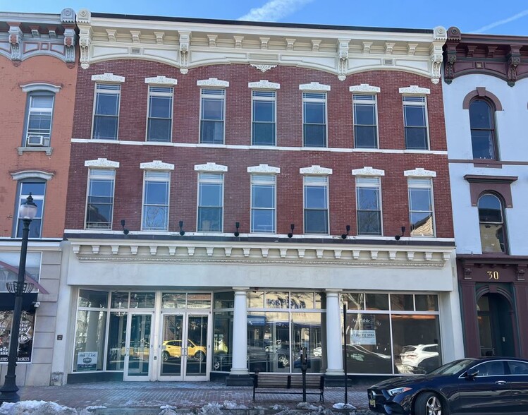 32-34 Broad St, Red Bank, NJ for lease - Building Photo - Image 1 of 10