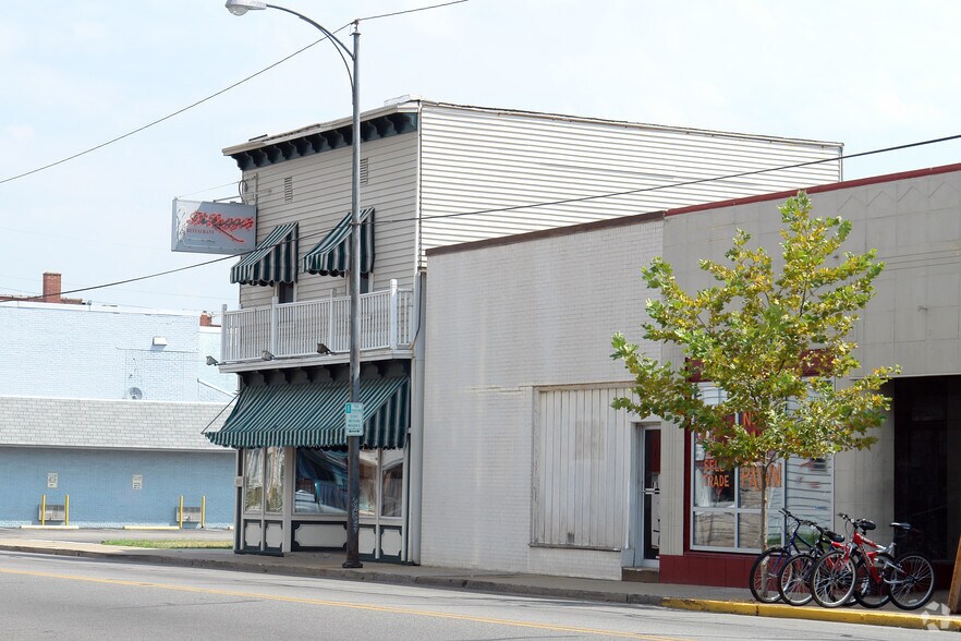 607 N Main St, Evansville, IN for sale - Building Photo - Image 2 of 27